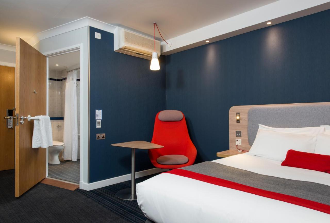 Holiday Inn Express - Bicester By Ihg מראה חיצוני תמונה