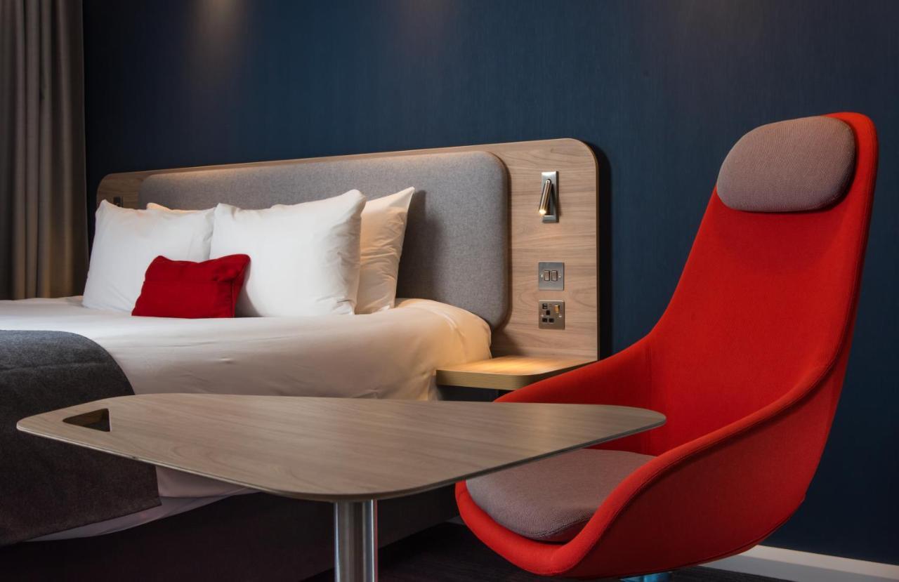 Holiday Inn Express - Bicester By Ihg מראה חיצוני תמונה
