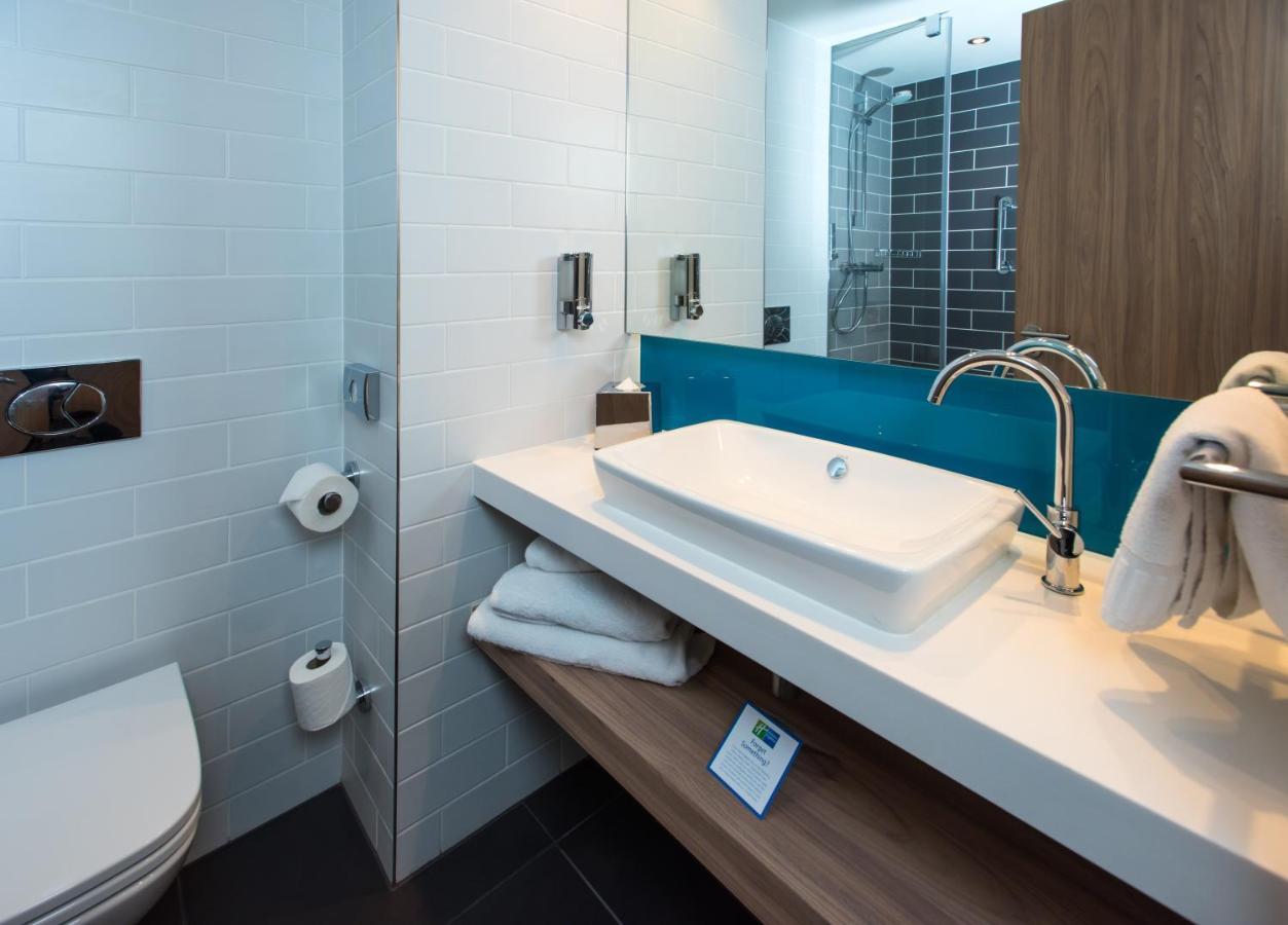 Holiday Inn Express - Bicester By Ihg מראה חיצוני תמונה