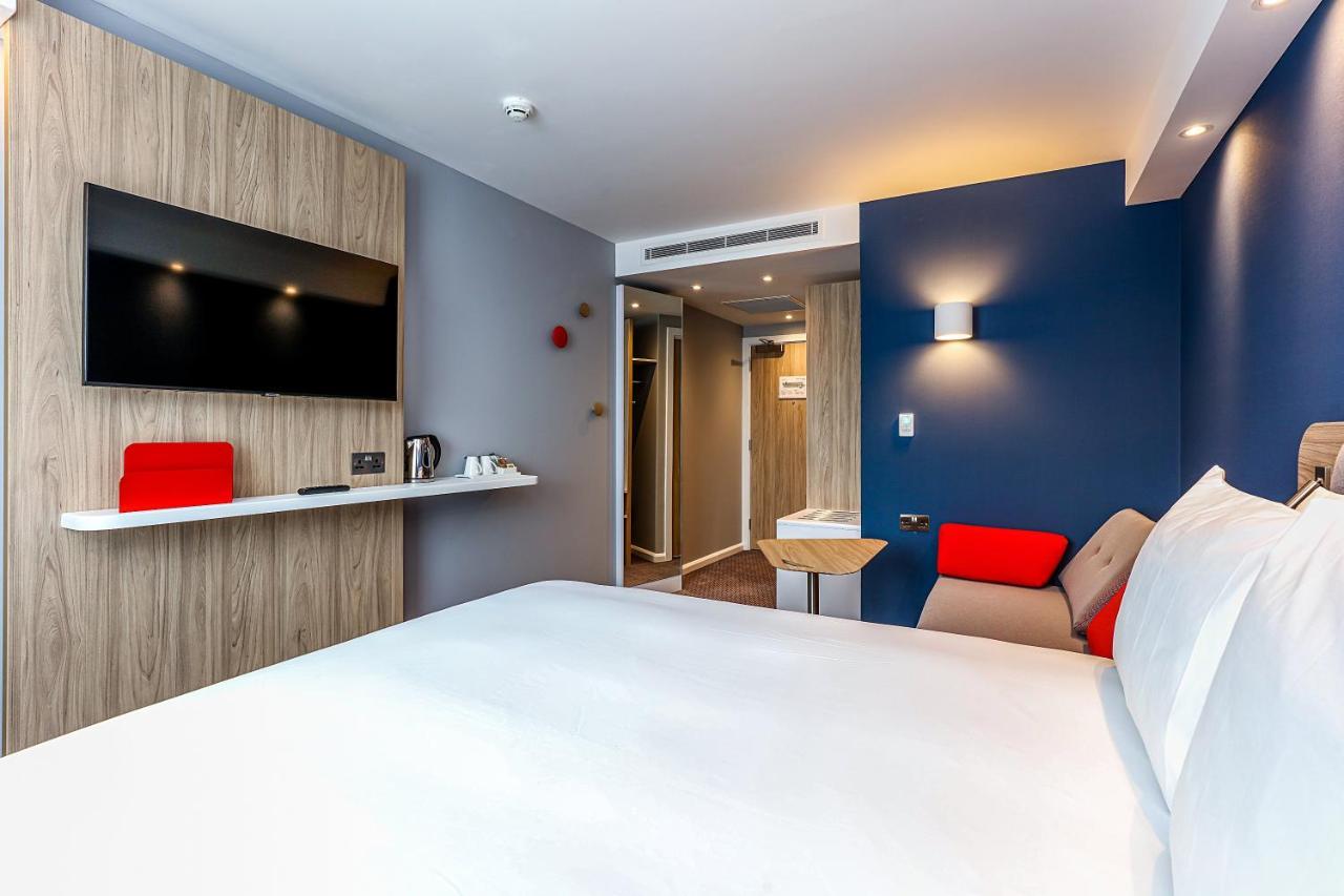 Holiday Inn Express - Bicester By Ihg מראה חיצוני תמונה