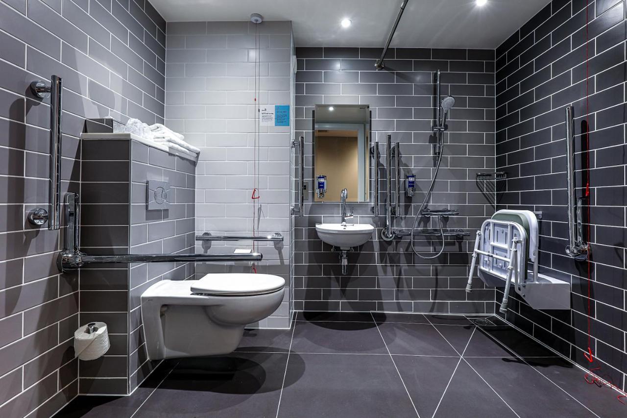 Holiday Inn Express - Bicester By Ihg מראה חיצוני תמונה
