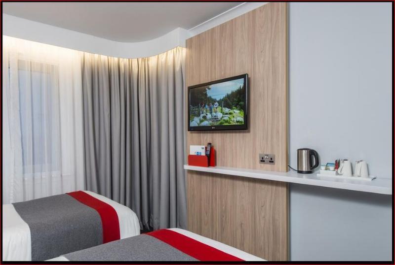 Holiday Inn Express - Bicester By Ihg מראה חיצוני תמונה